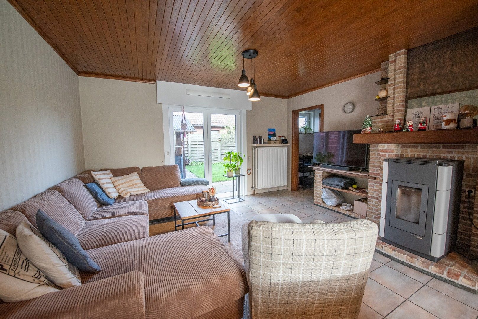 🏡 Charmante gezinswoning met 3 slaapkamers, inpandige garage en prachtige tuin in rustige woonwijk - Bezoek woensdag 10 december 15u30-17u30 (mits afspraak) foto 4