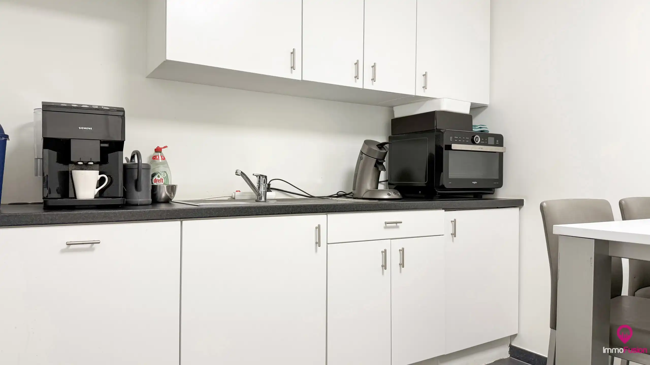 Veelzijdig industrieel pand met ruime woonst en zonnepanelen foto 12