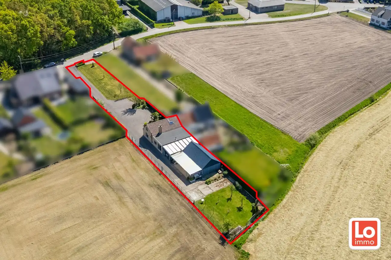 Landelijk gelegen half open woning met ruim bijgebouw (ca. 65m) en grote tuin met open zicht tussen Hijfte en Lochristi. foto 5