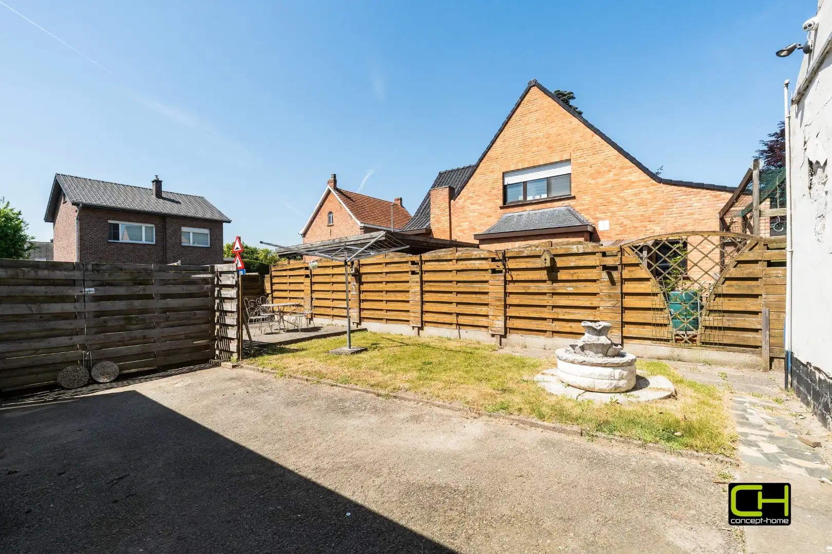 Vrijstaande bungalow met loods op een perceel van 865 m² te koop in Merendree foto 15