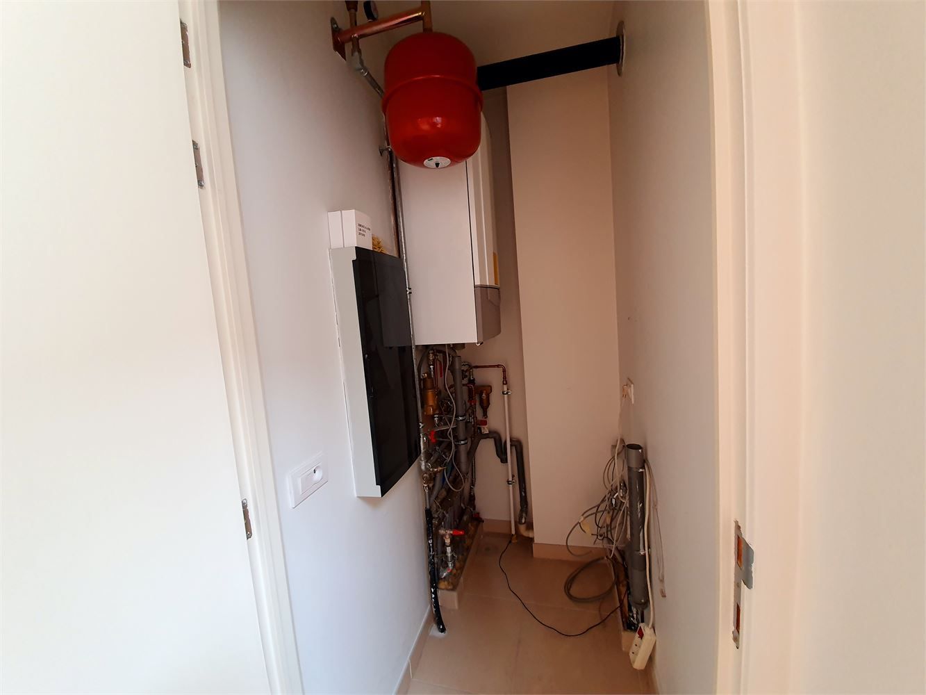 Hartje Brugge Groot lichtrijk modern appartement , alle luxe , 2 slaapkamerss en lift. foto 14