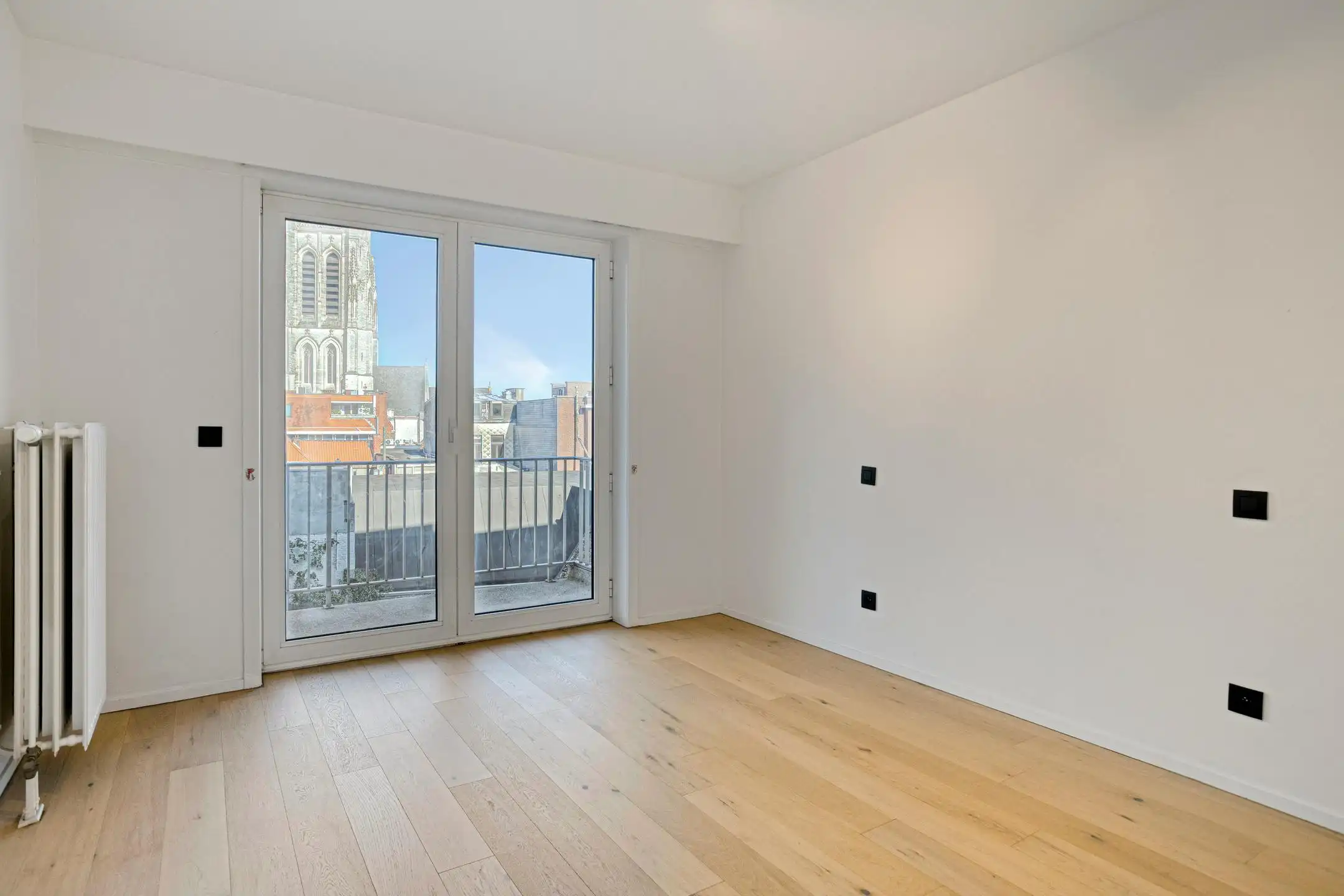 Appartement (97m²) te koop aan de Grote Markt in Kortrijk. foto 11