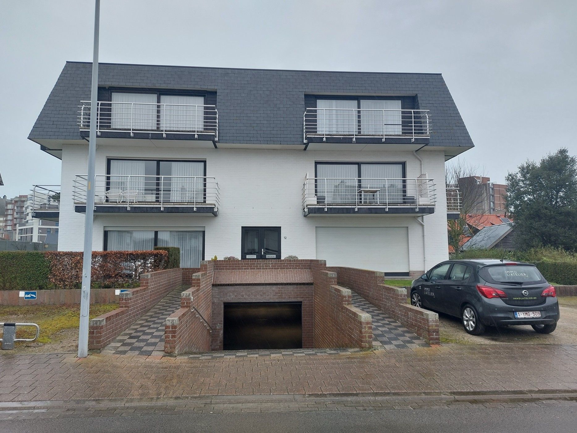 Ondergrondse garage in de residentie Sandy Beach. foto {{pictureIndex}}