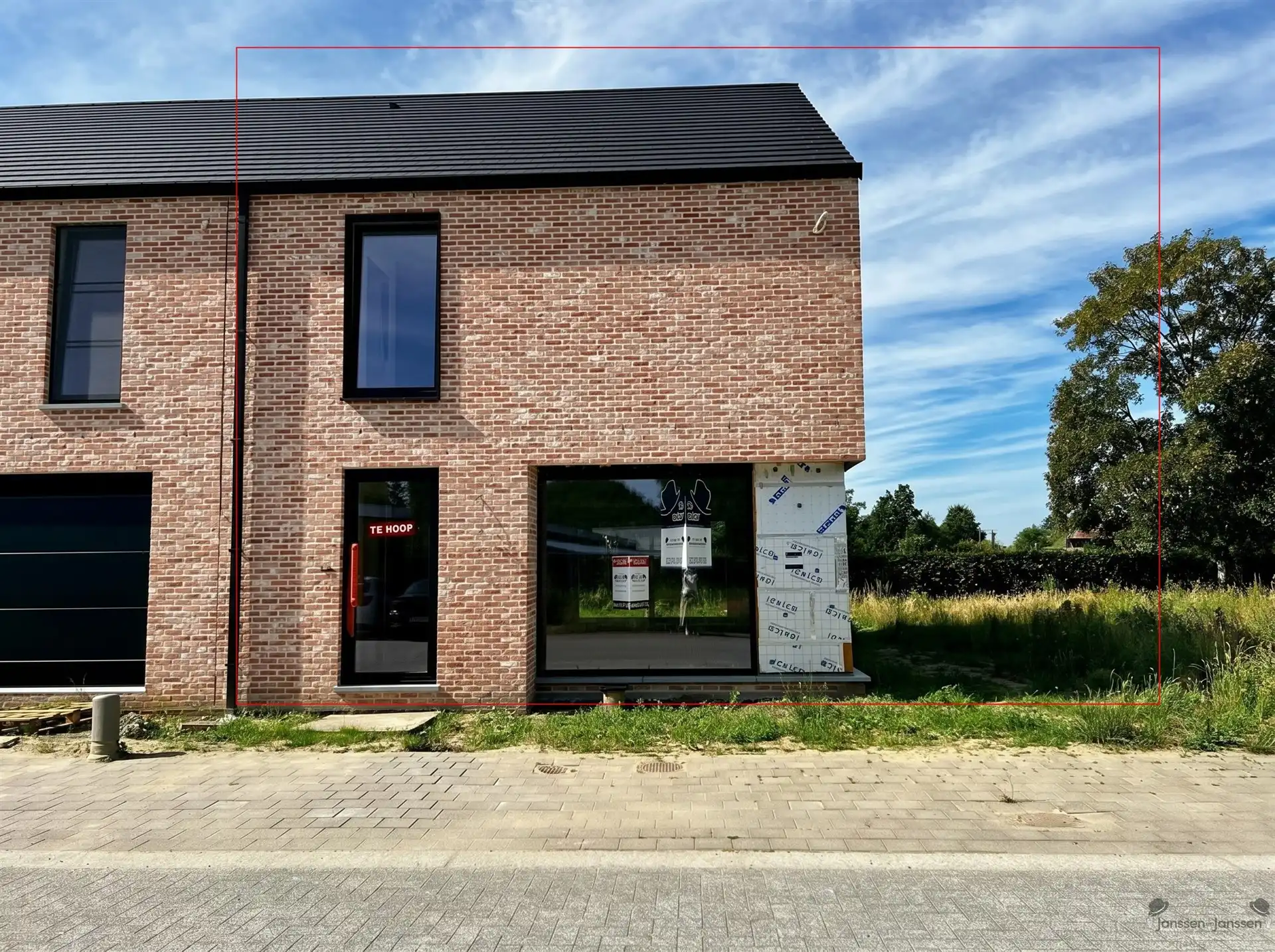 Energiezuinige geschakelde nieuwbouwwoning foto {{pictureIndex}}