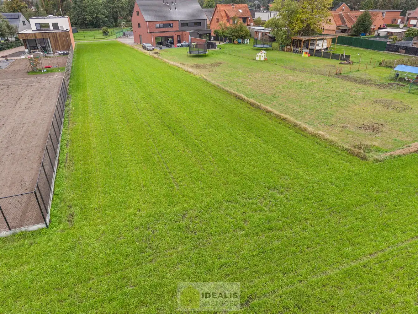 KNAPPE BOUWKAVEL GESCHIKT VOOR HALFOPEN BEBOUWING VAN 12A 94CA OP EEN AANGENAME GROENE LOCATIE IN HEPPEN, LEOPOLDSBURG! Deze bouwkavel met een oppervlakte van 12a 94ca  biedt de mogelijkheid voor het bouwen van een knappe ééngezinswoning op een heerlijke plek in een residentiële wijk. Zo zijn basisschool, supermarkt, bakker, apotheek, horeca op fietsafstand bereikbaar. Zeer geschikt voor kandidaten op zoek naar een rustig gelegen bouwkavel met achterliggend agrarisch gebied! foto 7