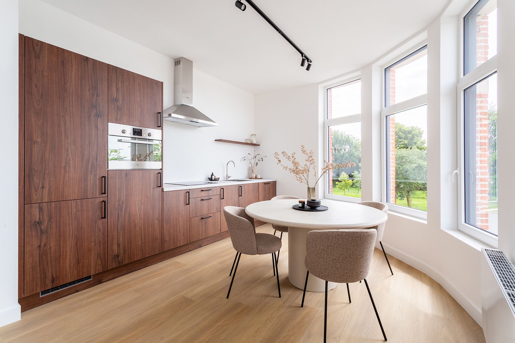 Stijlvol gerenoveerd 2-slaapkamerappartement foto 3