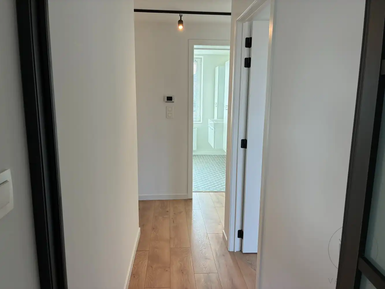 Instapklare en gerenoveerde woning in Genk foto 9