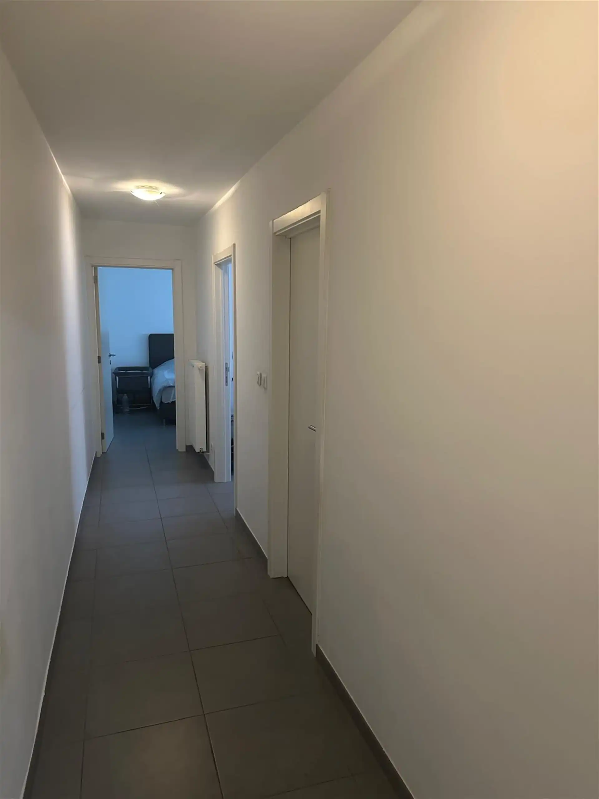 Ruim appartement met 2 slaapkamers en garage foto 6