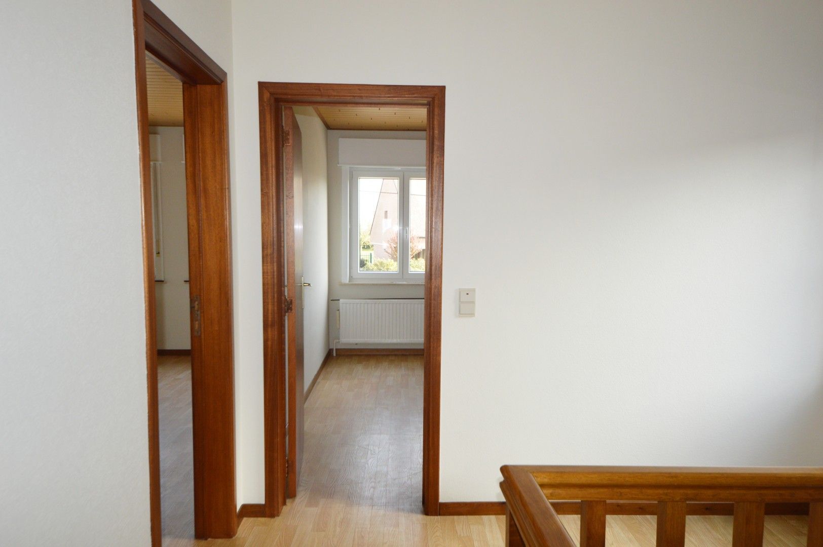 GERENOVEERDE WONING DUBBELE GARAGE EN TUIN foto 18