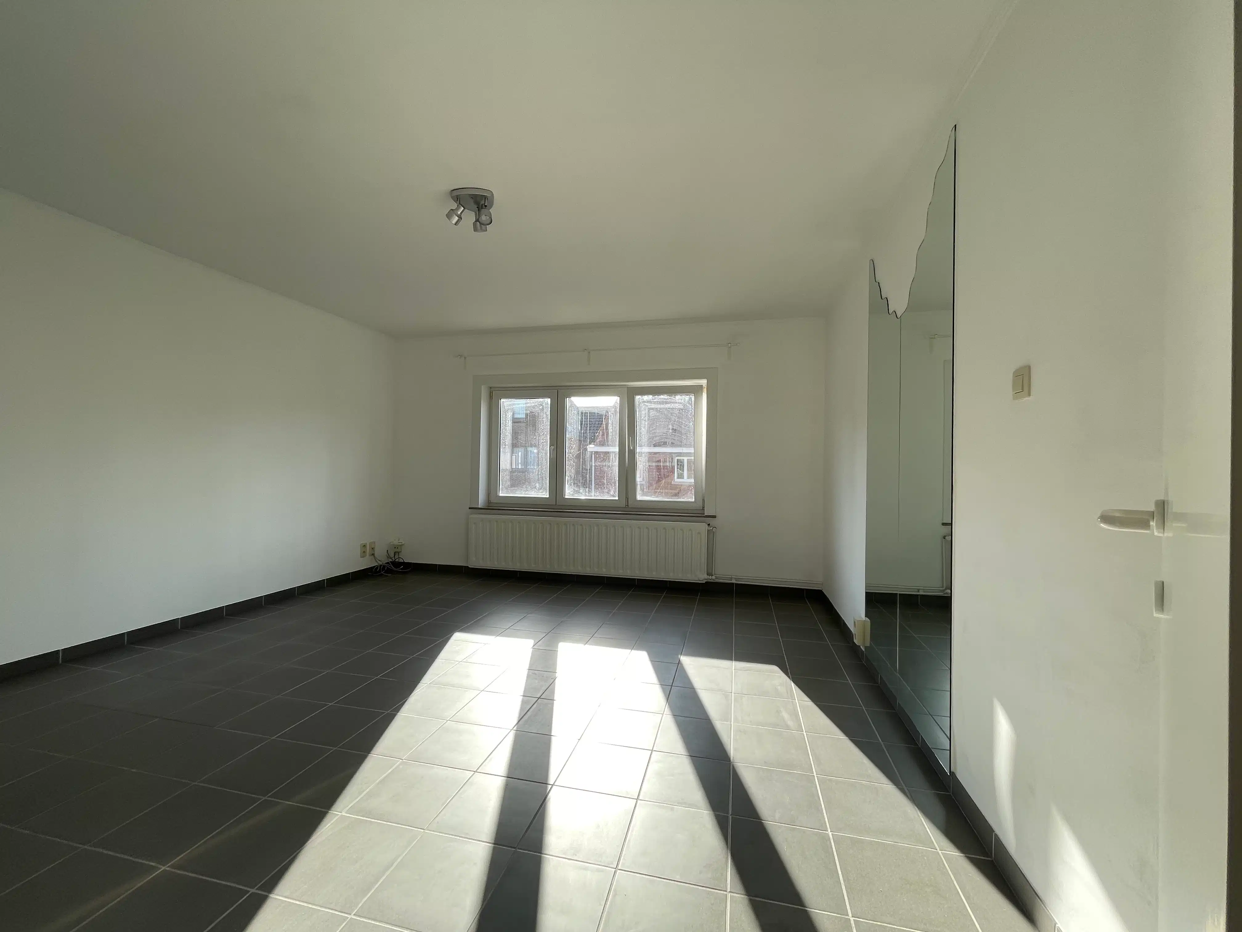 Energiezuinig 2-slaapkamerappartement met terras en parking foto 13