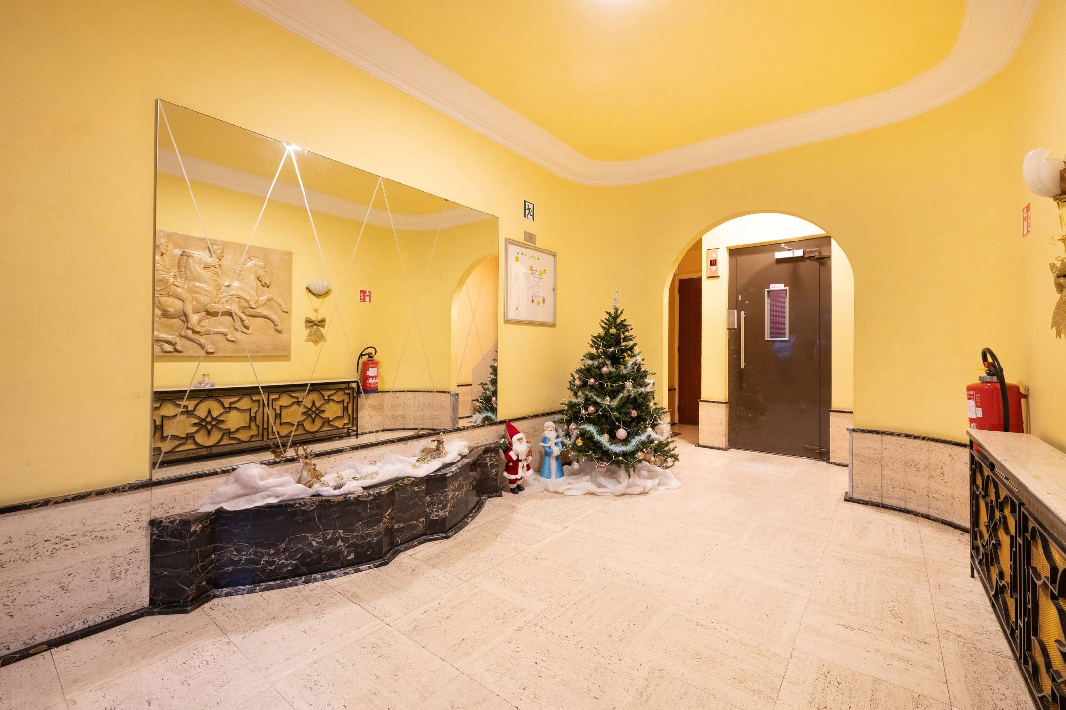 Mooi appartement met 2 slaapkamers + kantoor van ± 104 m² foto 4