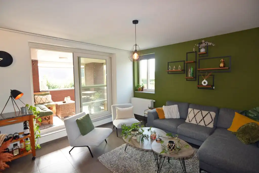 Energiezuinig duplex-appartement met 2 slpk, terras en carport met berging. foto 3