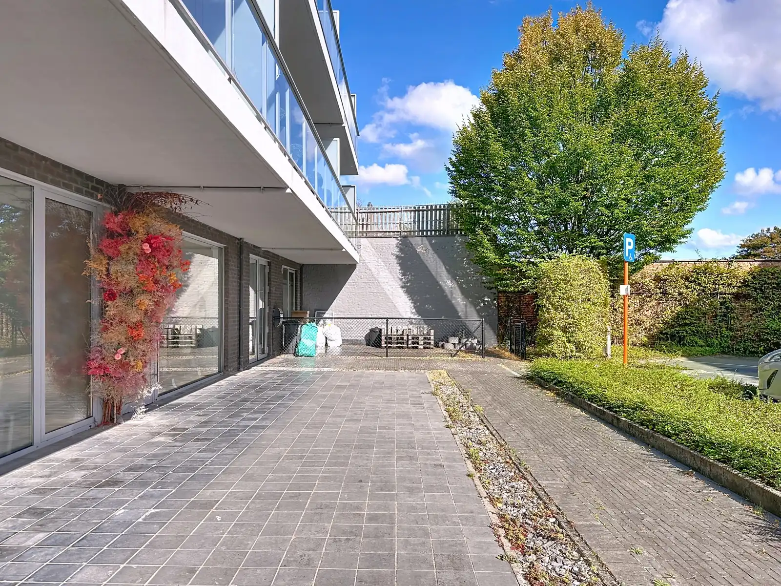 Handelsruimte te koop in centrum Aartselaar – met ruime vitrine en A-label EPC foto 4