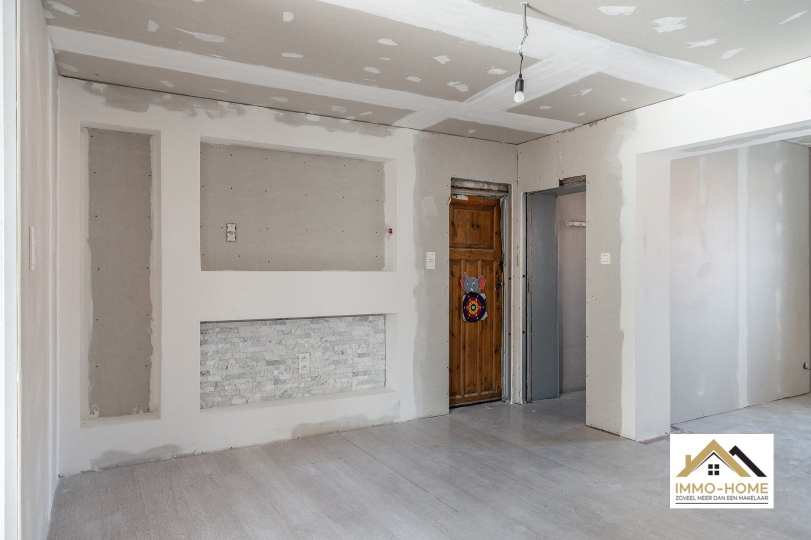 Deels gerenoveerde woning vol potentieel  foto 18