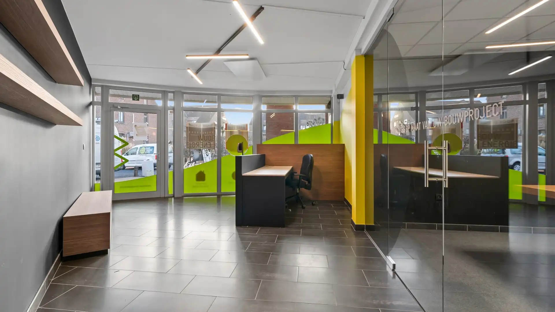 Modern en energiezuinig (A label) handelspand van 174 m² te As foto 3