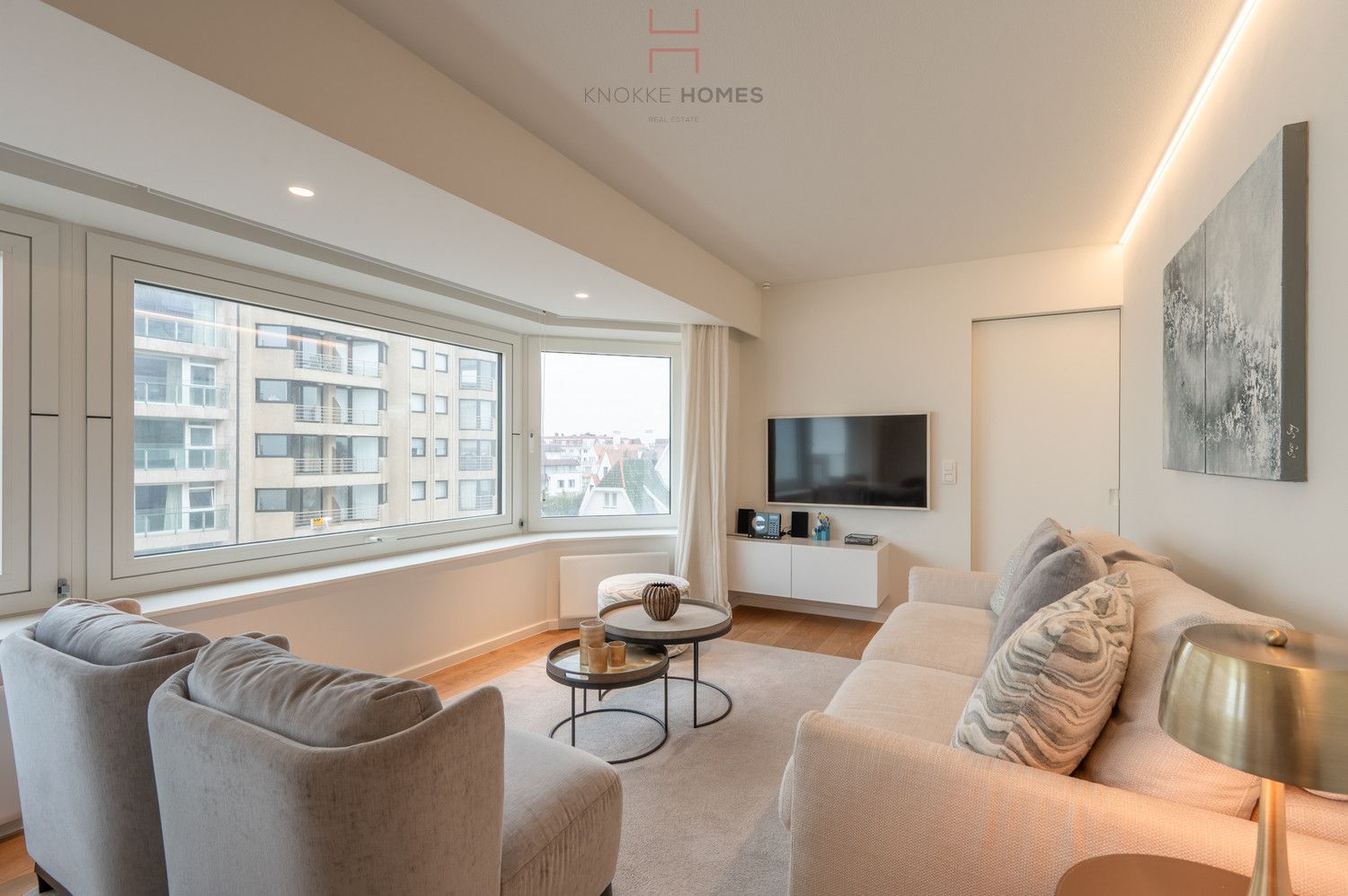 Volledig gerenoveerd vakantie-appartement met breed zijdelings zeezicht foto 6