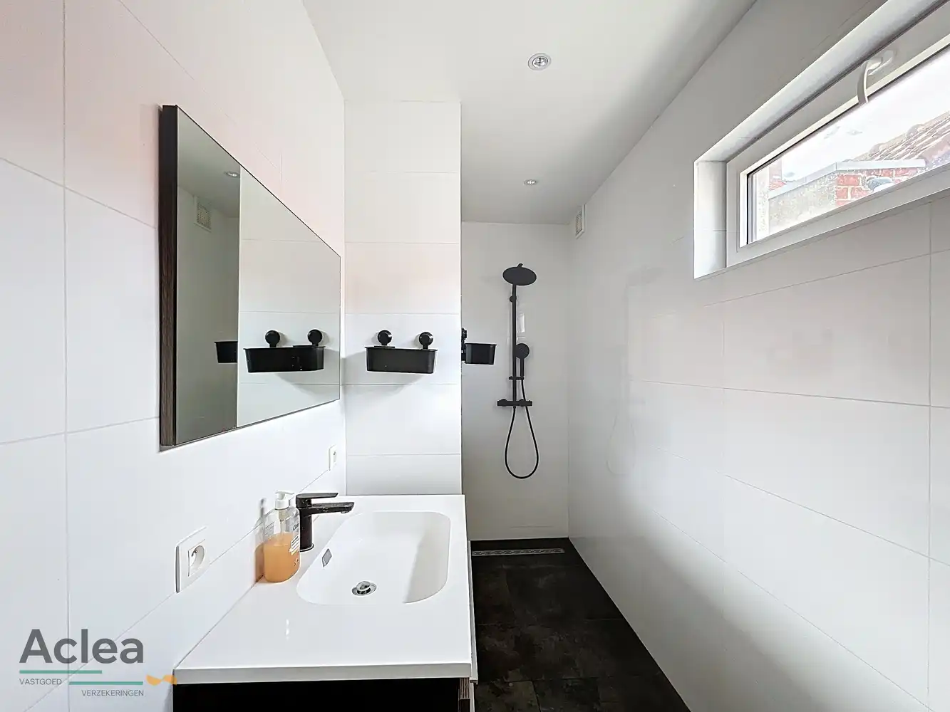 Gerenoveerde woning met 4 slpk foto 7