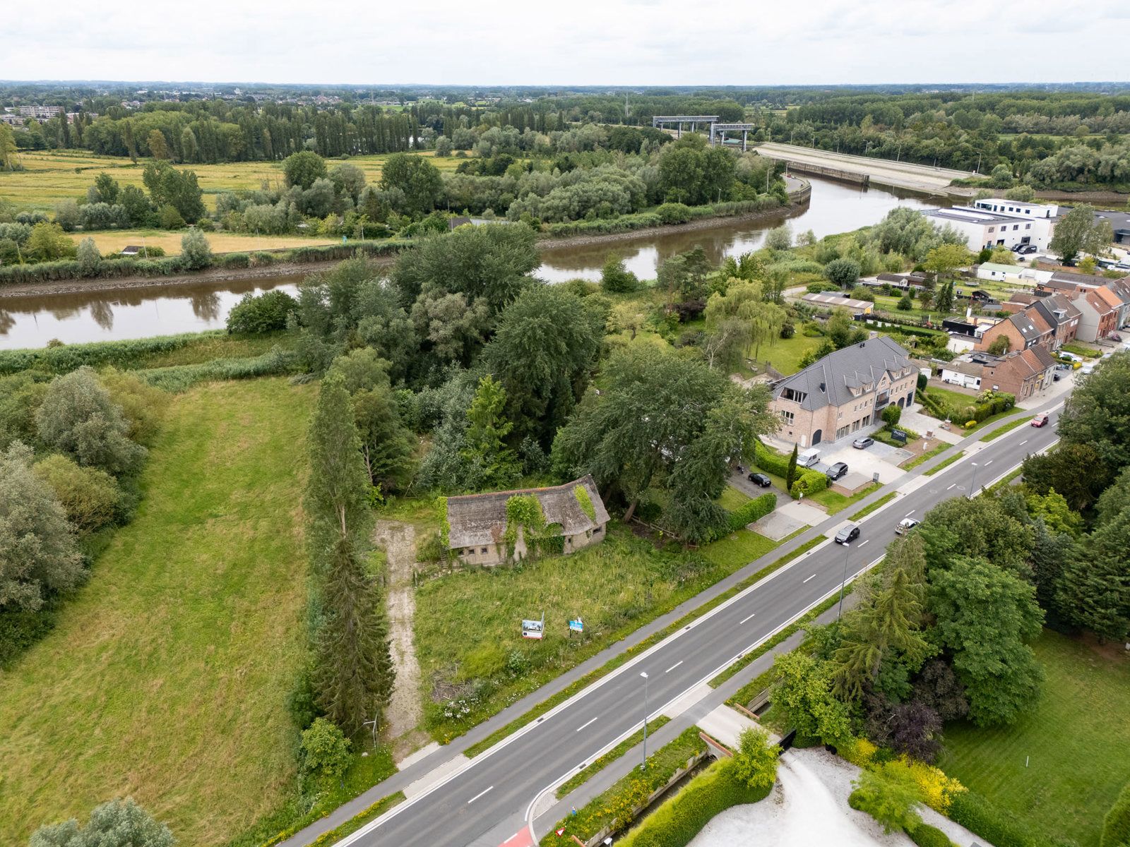 Centraal gelegen bouwgrond foto 5