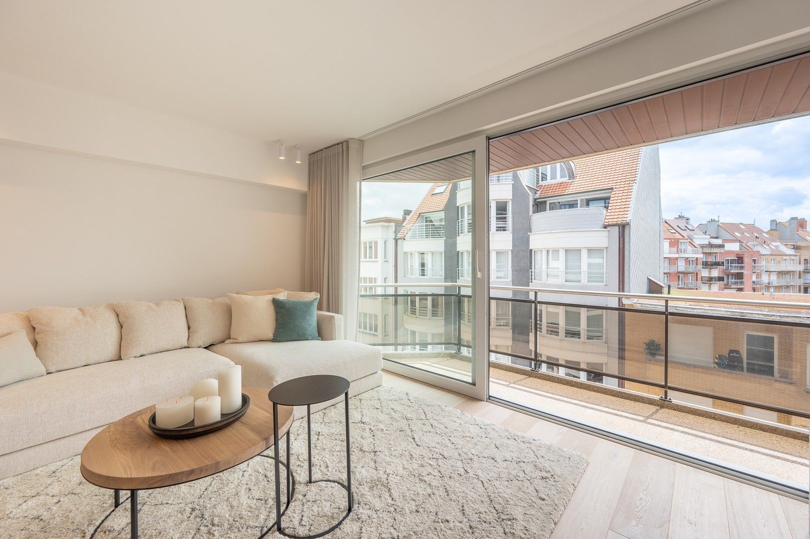 Prachtig 3 slaapkamer appartement gelegen op enkele stappen van het Rubensplein en het strand. foto 5