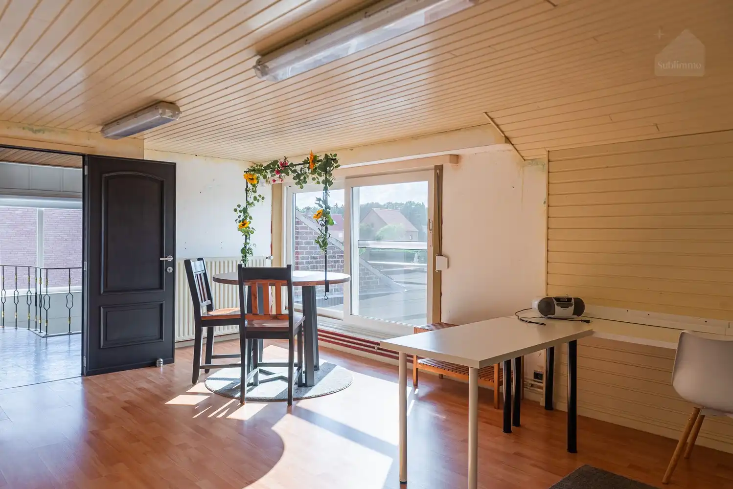 Ruime en uitstekend onderhouden gezinswoning met prachtige tuin en inpandige garage op een perceel van 1.490 m² foto 24