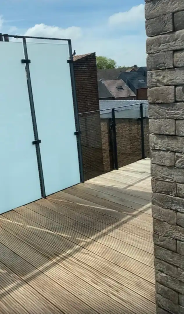 Ruim en energiezuinig appartement met terras in het centrum van Tongeren met 2 slaapkamers foto 16