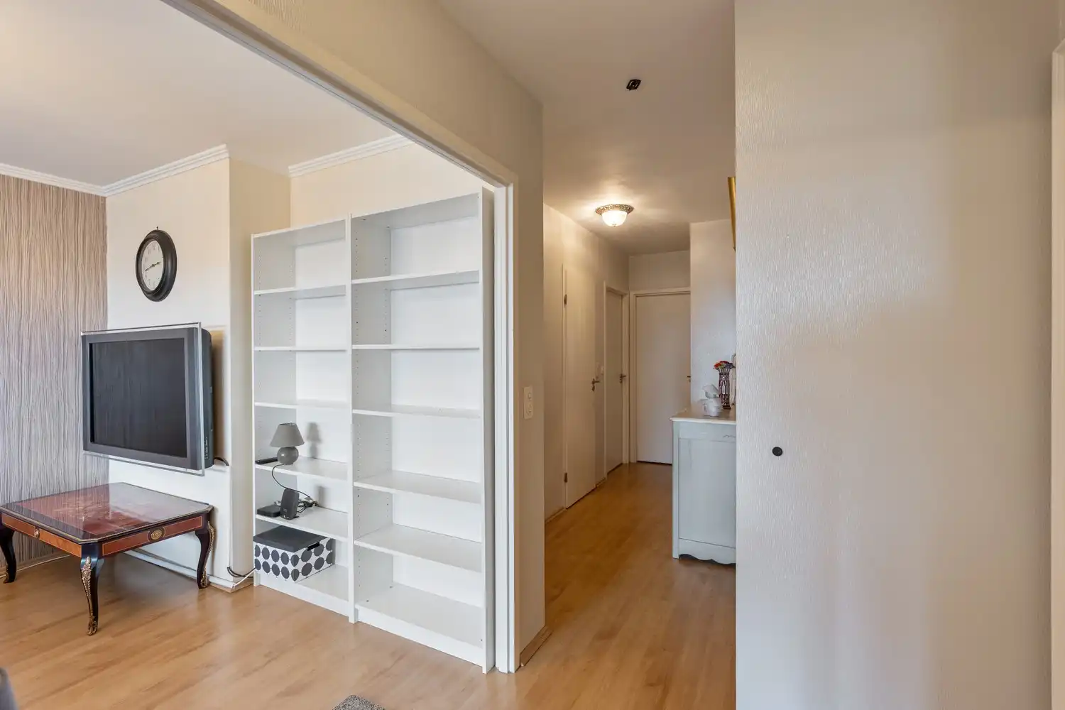 Appartement met garage en kelder op gunstige locatie! foto 5