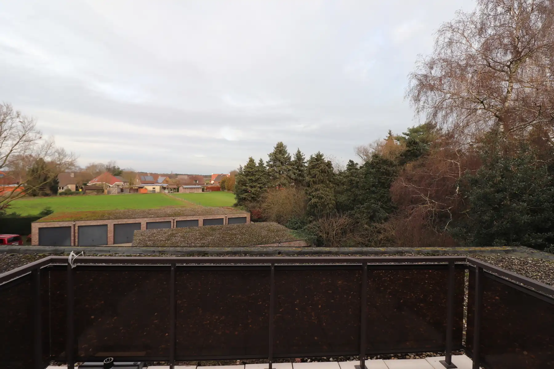 Recent gerenoveerd dakappartement met balkon, terras en garage. foto 15