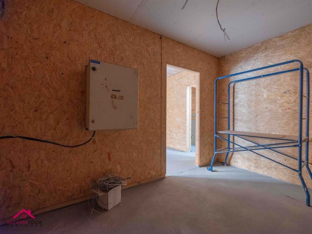 Zeer ruime nieuwbouwwoning, nog verder af te werken foto 21