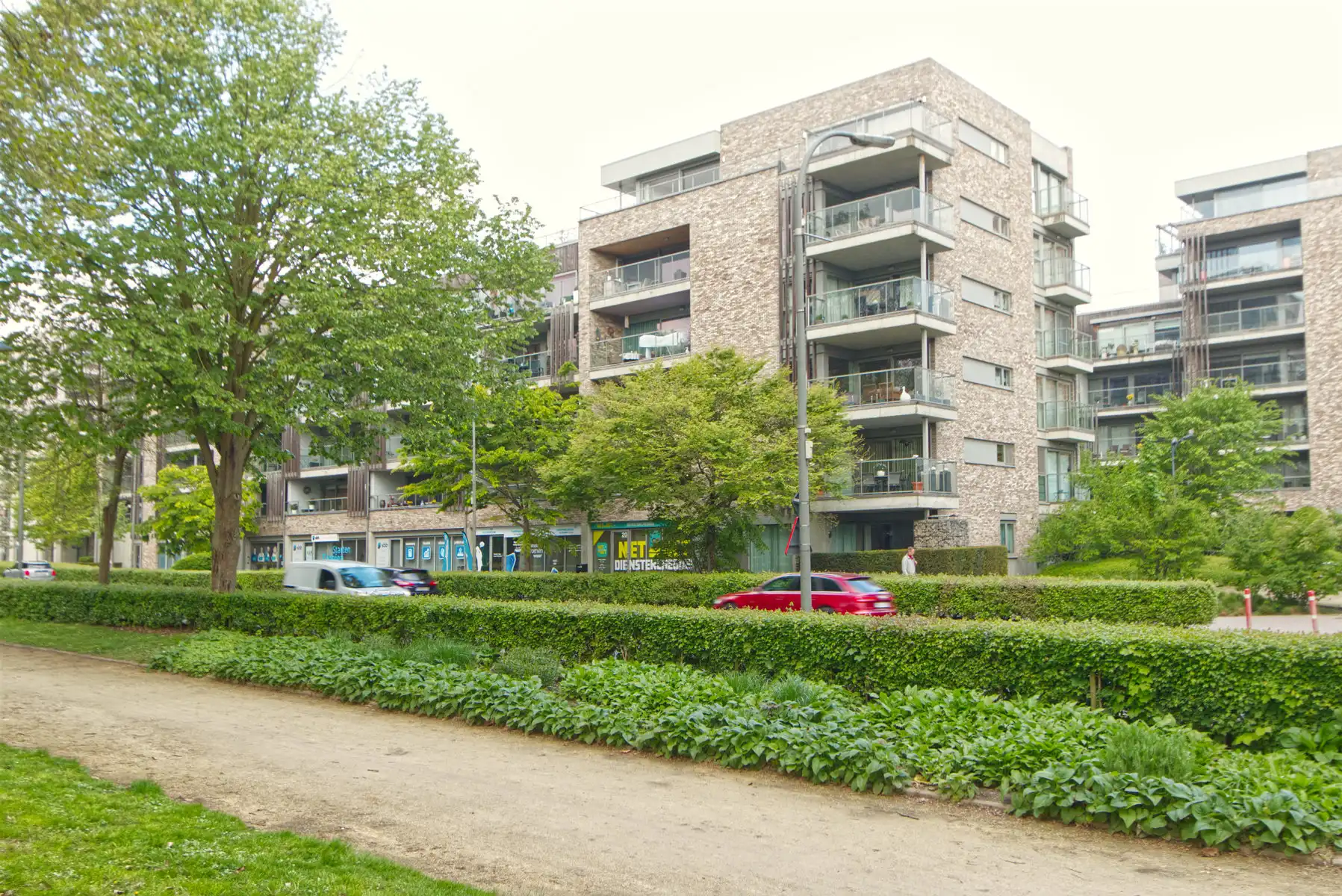 APP 2 slk - terras - kelder - parking - centrum stad - lift foto 16