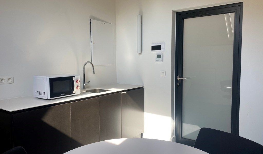 Gemeubelde kantoren in statig herenhuis aan R40 in Gent foto 18