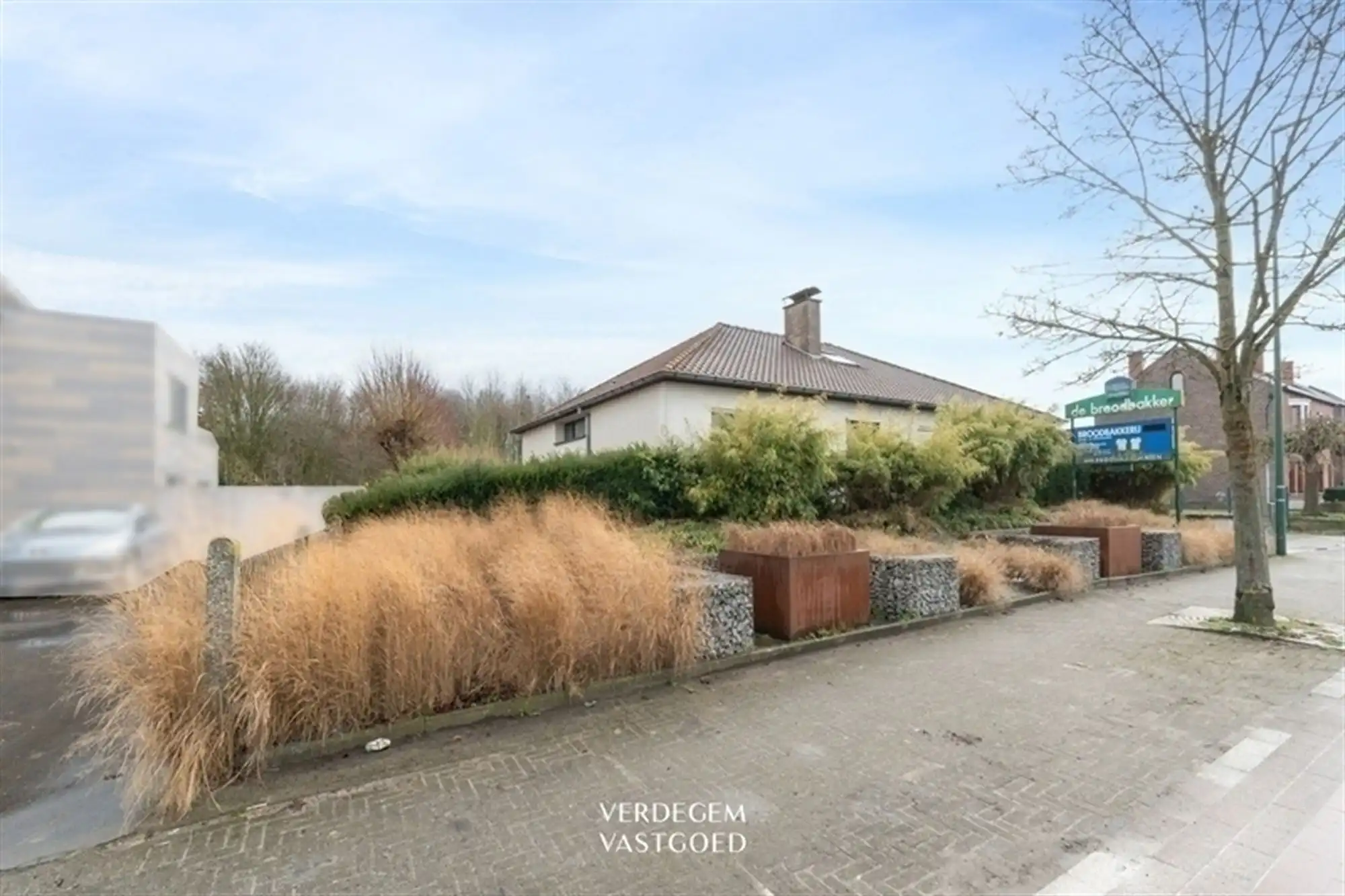Magazijn van 395m² met villa op toplocatie voor commerciële activciteit foto 34