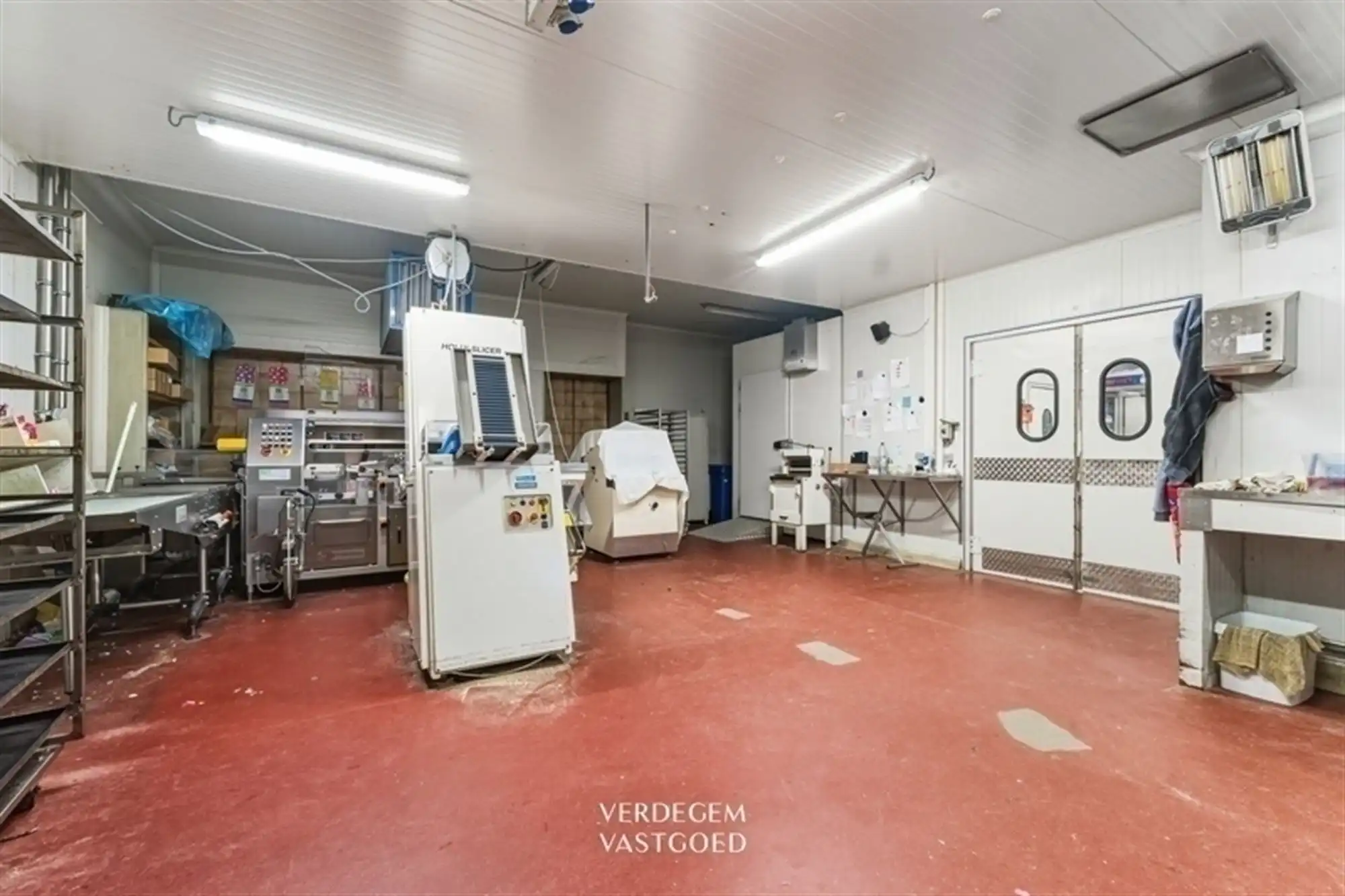 Unieke woon / werkopportuniteit: villa met magazijn van 395m² op toplocatie foto 34