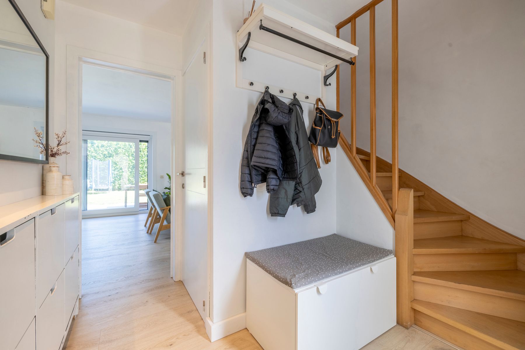 Woning met 3 slaapkamers, tuin en garage te koop! foto 4