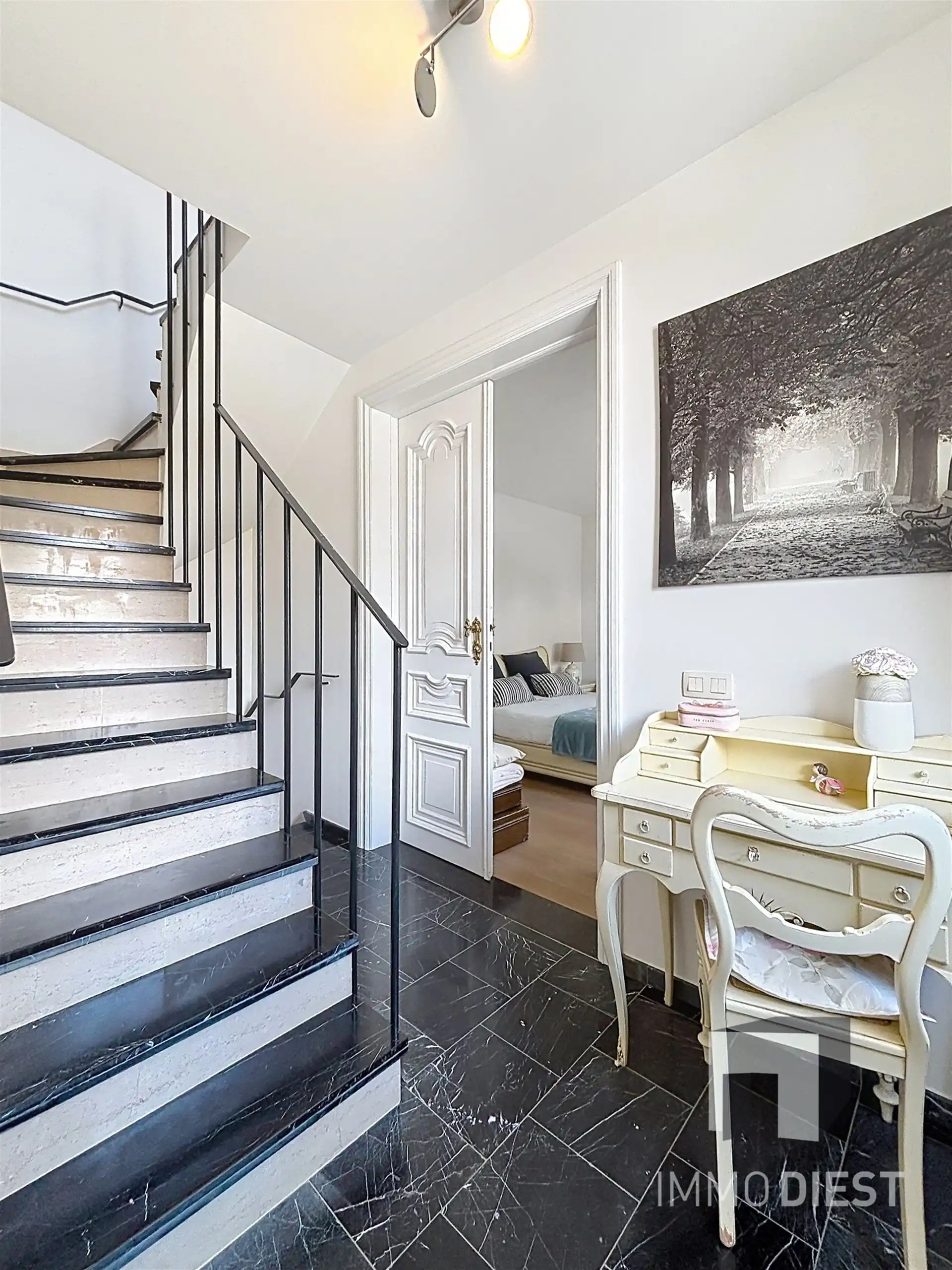 Welkom in deze herenwoning vol charme en grandeur in Scherpenheuvel. foto 12