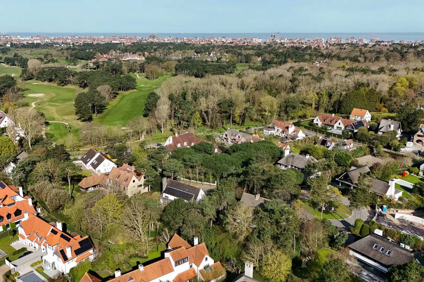 Exclusieve villa in het Zoute, rustig gelegen nabij de Boslaan op 1.704 m2 foto 2