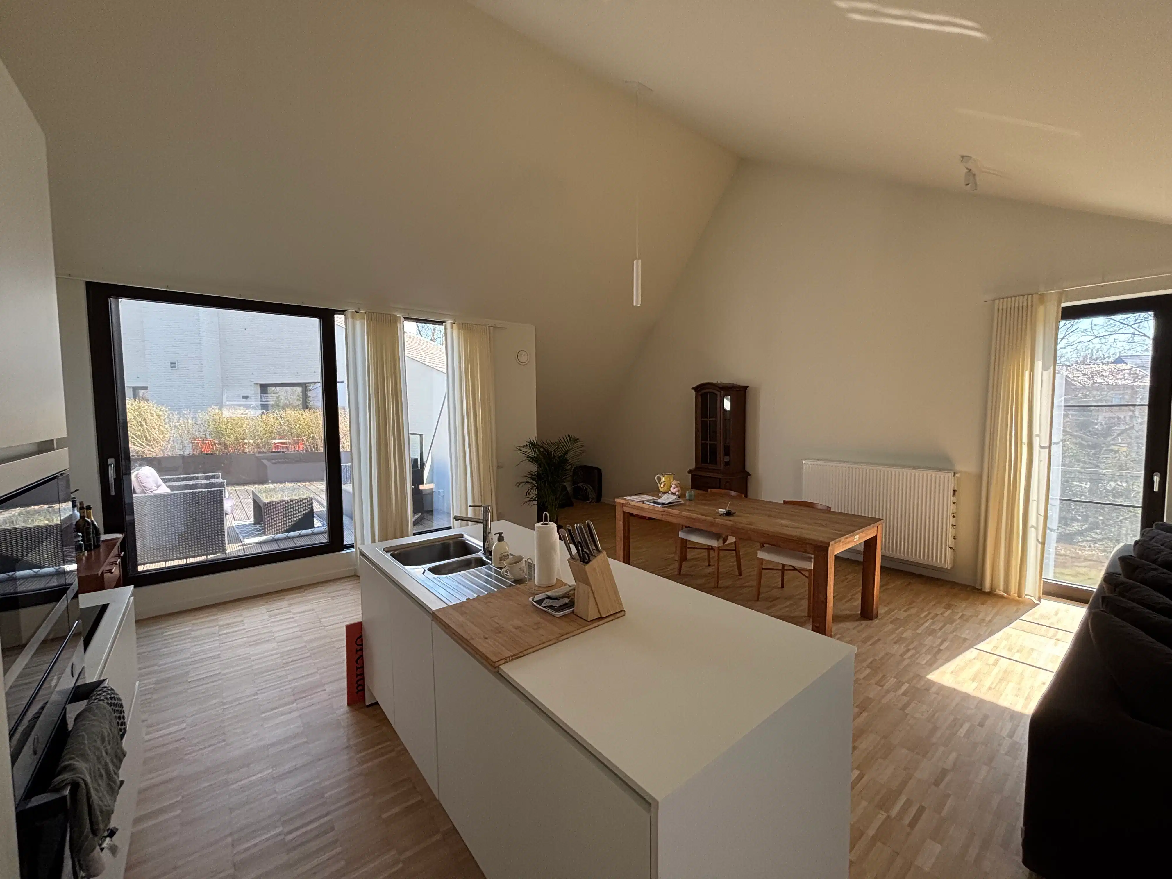 TE HUUR moderne penthouse met ruim terras  in Olsene foto 8