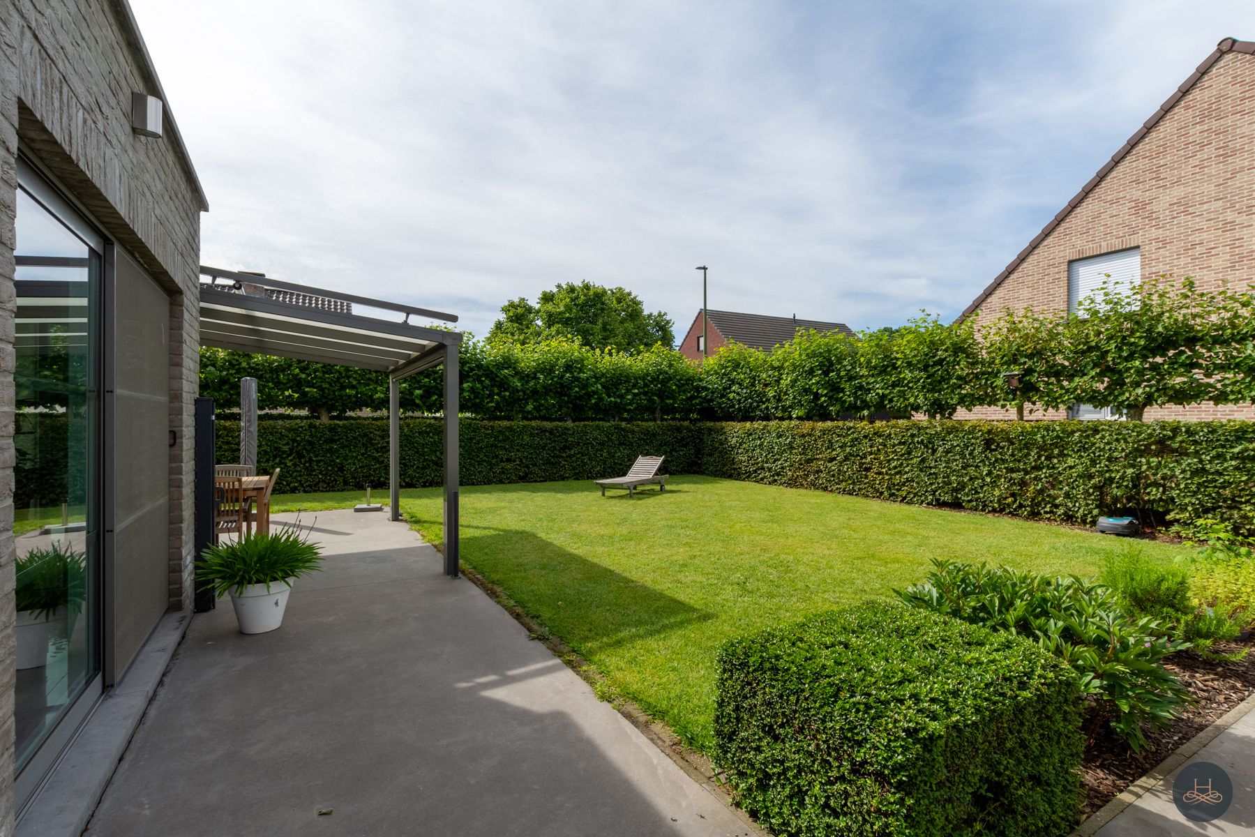 Ruime én rustig gelegen woning met tuin en garage foto 4