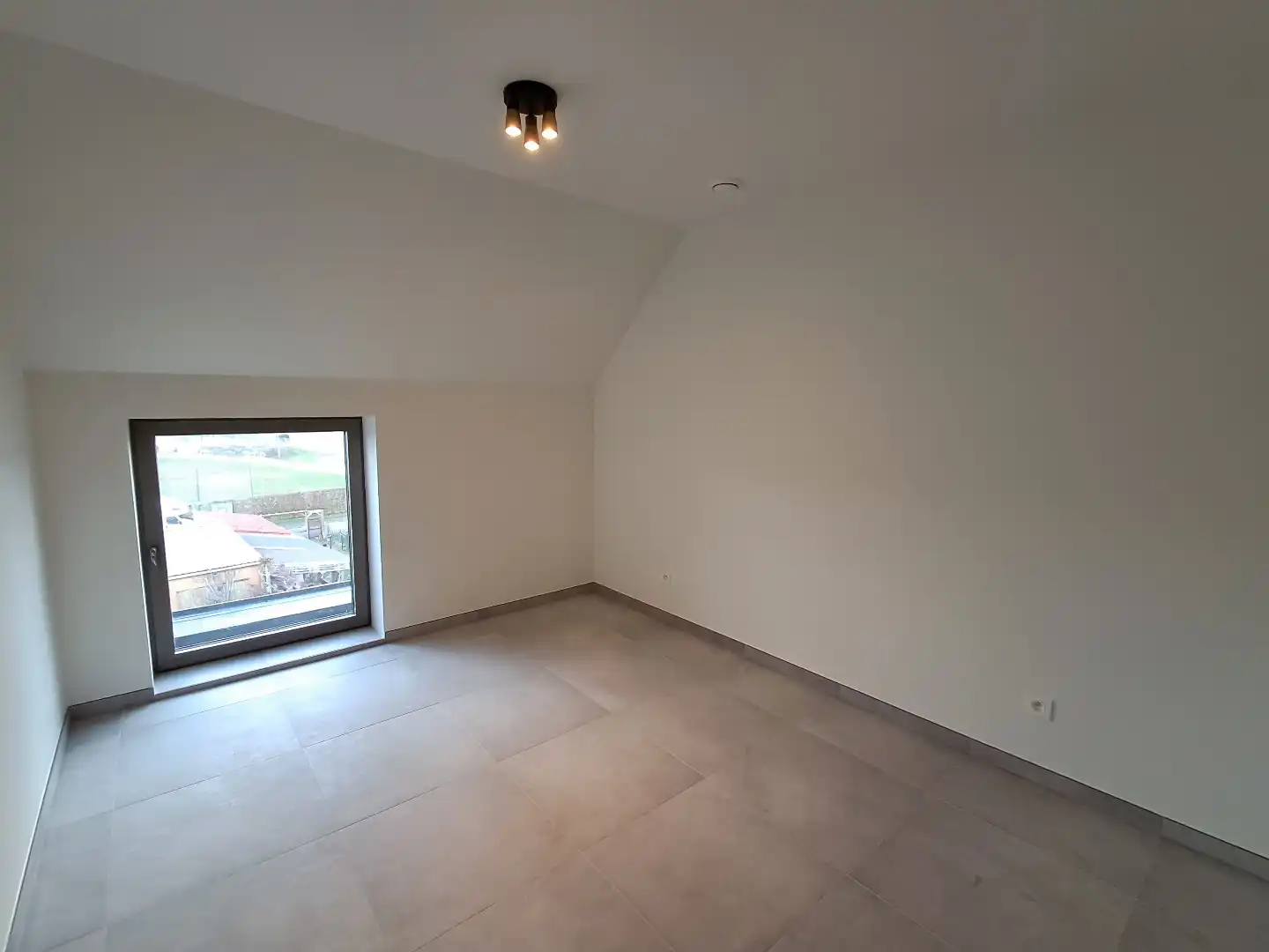 Ruim nieuwbouwappartement te Sijsele! foto 15