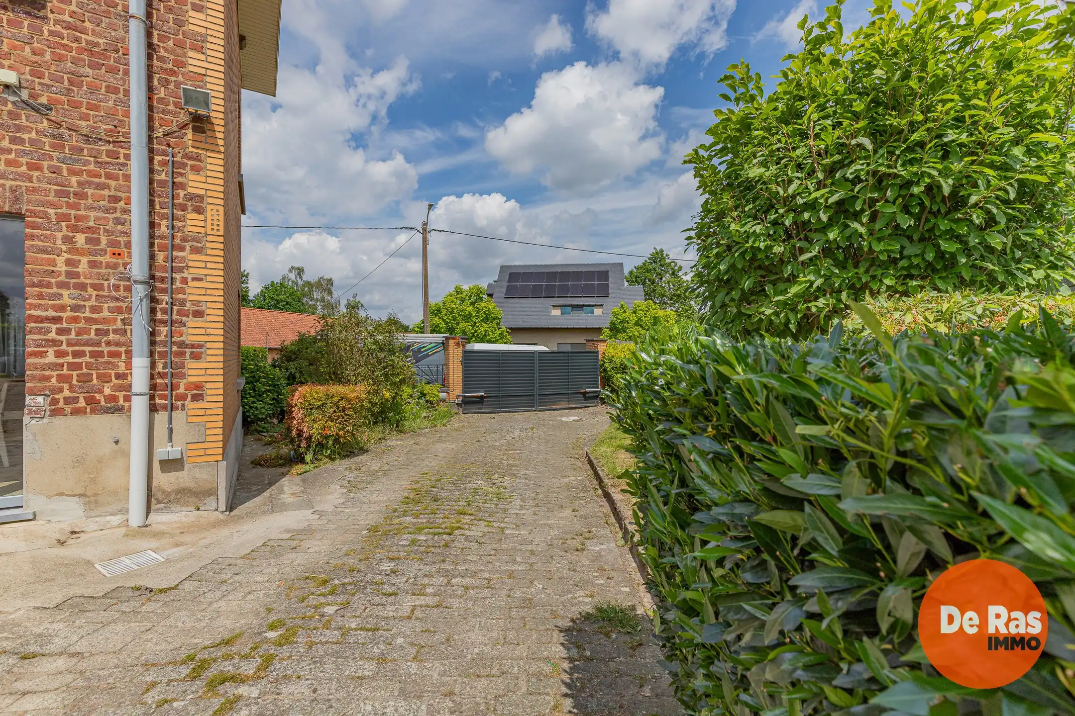 LIEDEKERKE – Gezinswoning met weide en loodsen op 30a 25ca foto 21