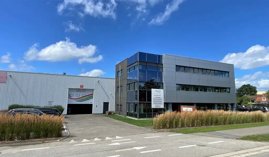 Klein magazijn met kantoren te huur aan The Loop in Gent foto 19