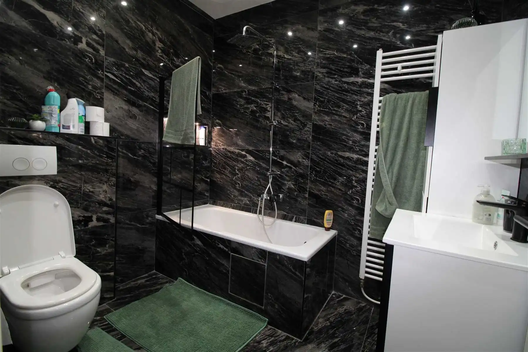 Hoboken: Gemeubeld appartement te huur foto 6