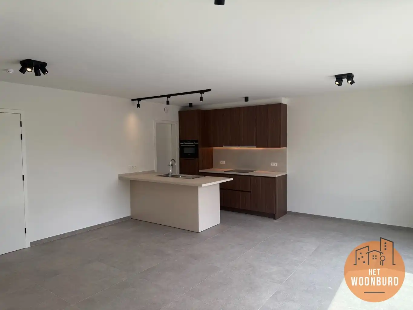 Nieuwbouw appartement met 1 slpk, terras en autostaanplaats foto 4