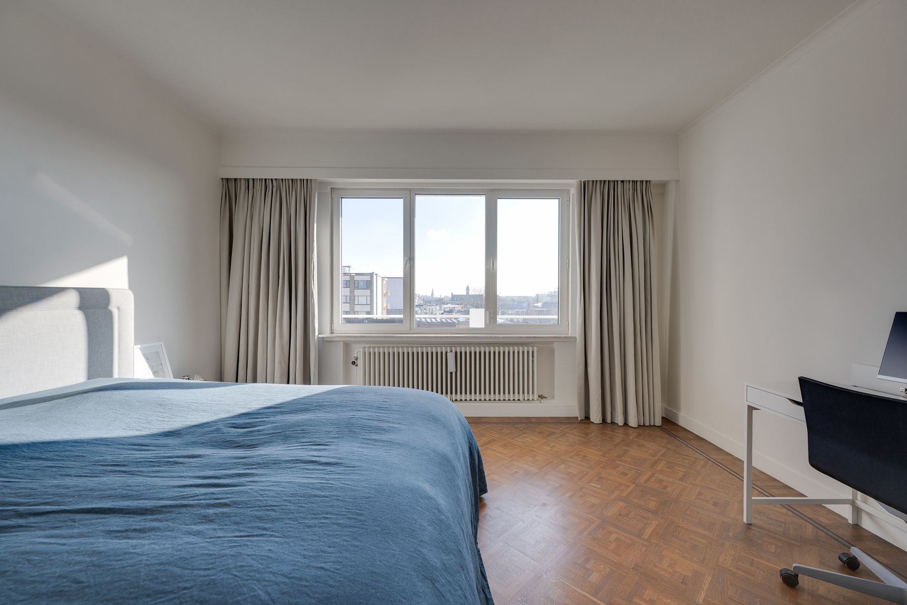 Instapklaar appartement met buitenruimte aan het Albertpark foto 4