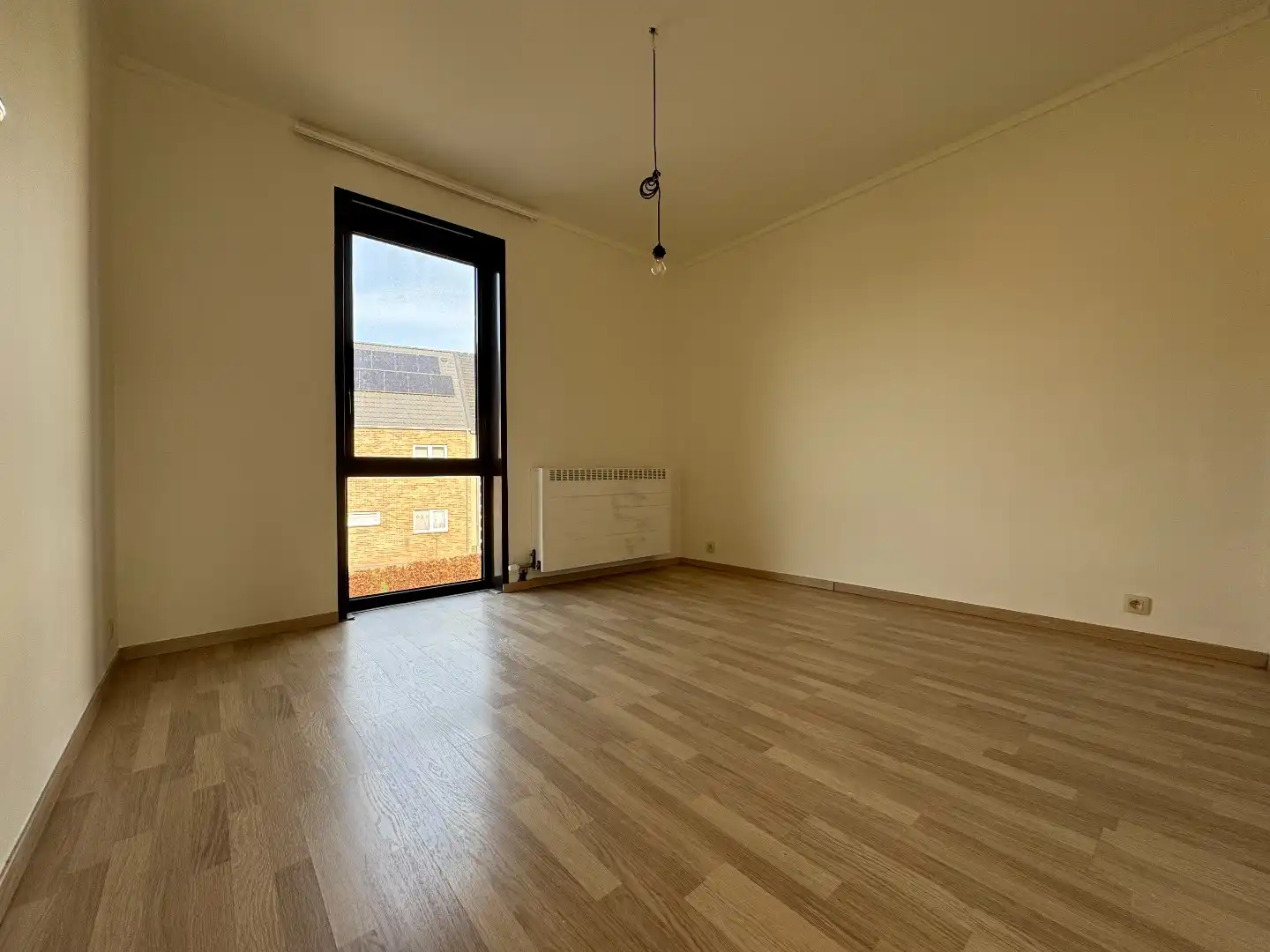 een 2-SLPK- hoekappartement met garage en berging foto 6