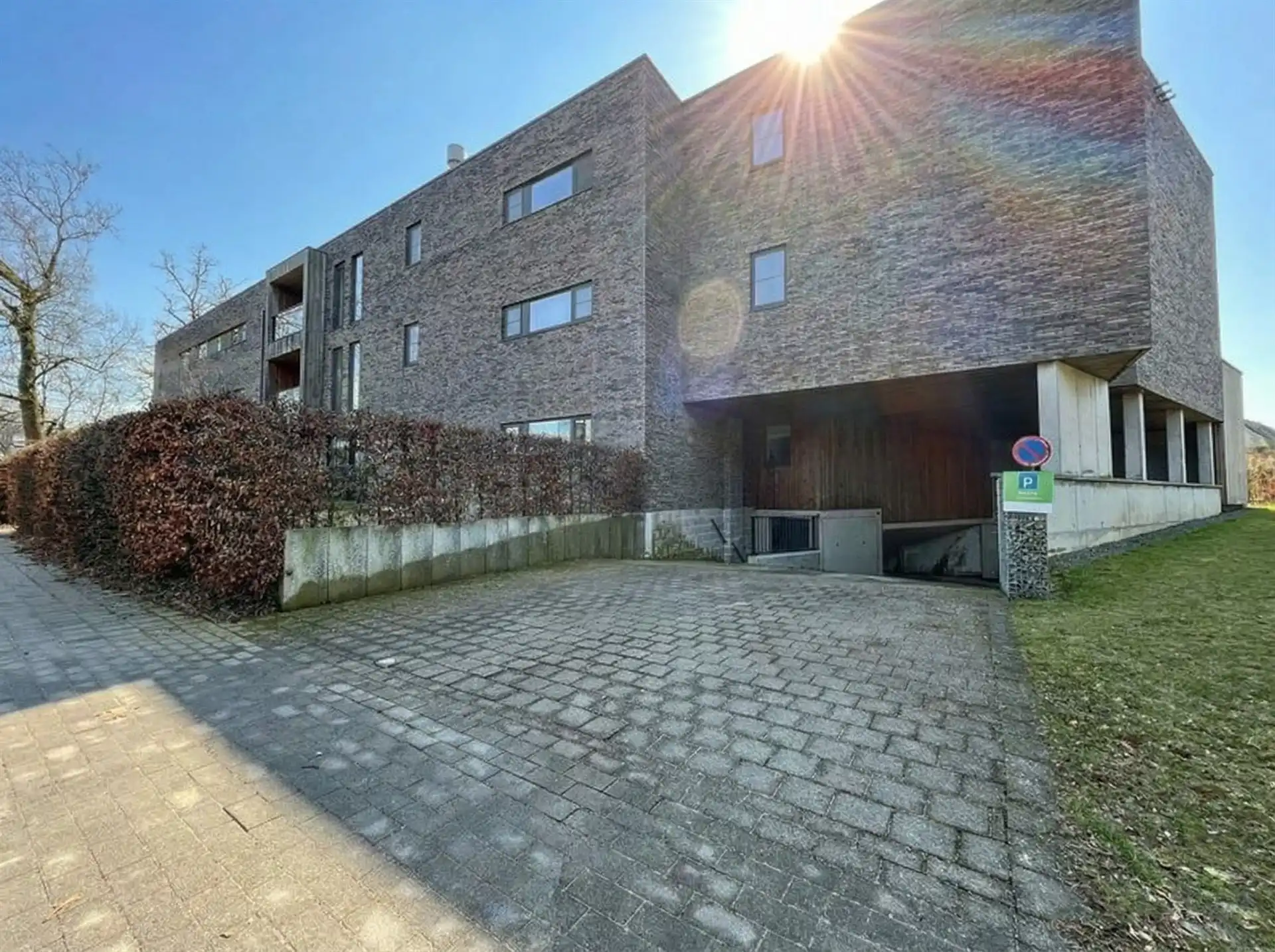 Moderne assistentiewoning met ondergrondse autostaanplaats en berging foto 10