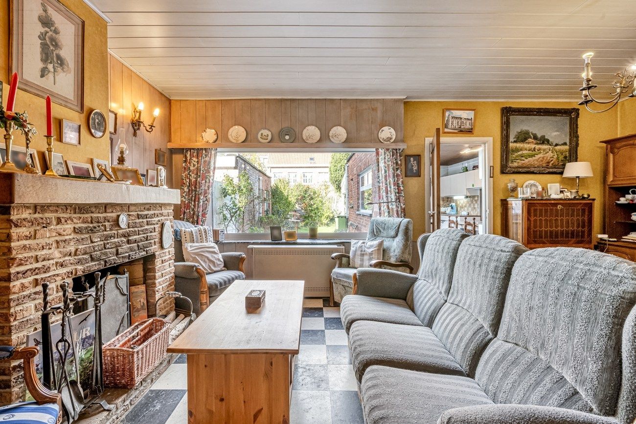 Gezellige, te renoveren, woning met charmante tuin aan een groenzone foto 5