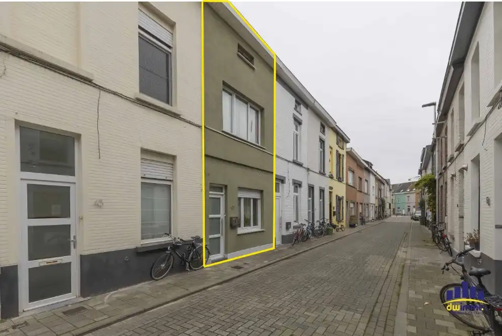 Charmante, gerenoveerde woning met mooie gevel in Ledeberg foto 3