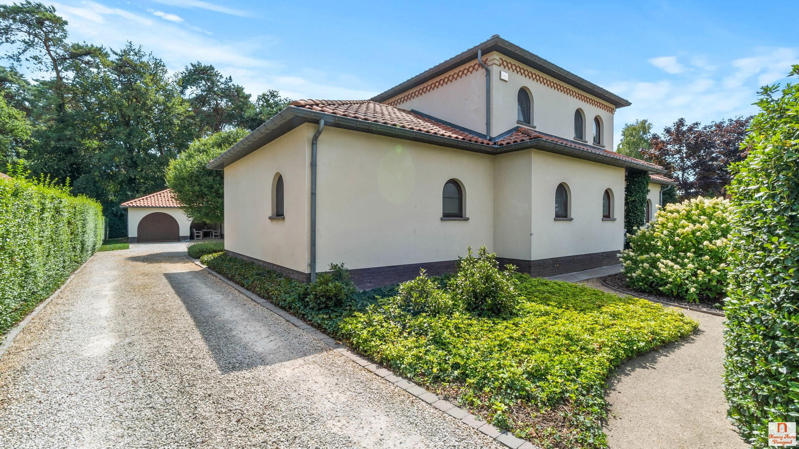Stijlvol landhuis met tijdloze luxe en doordachte indeling foto 33