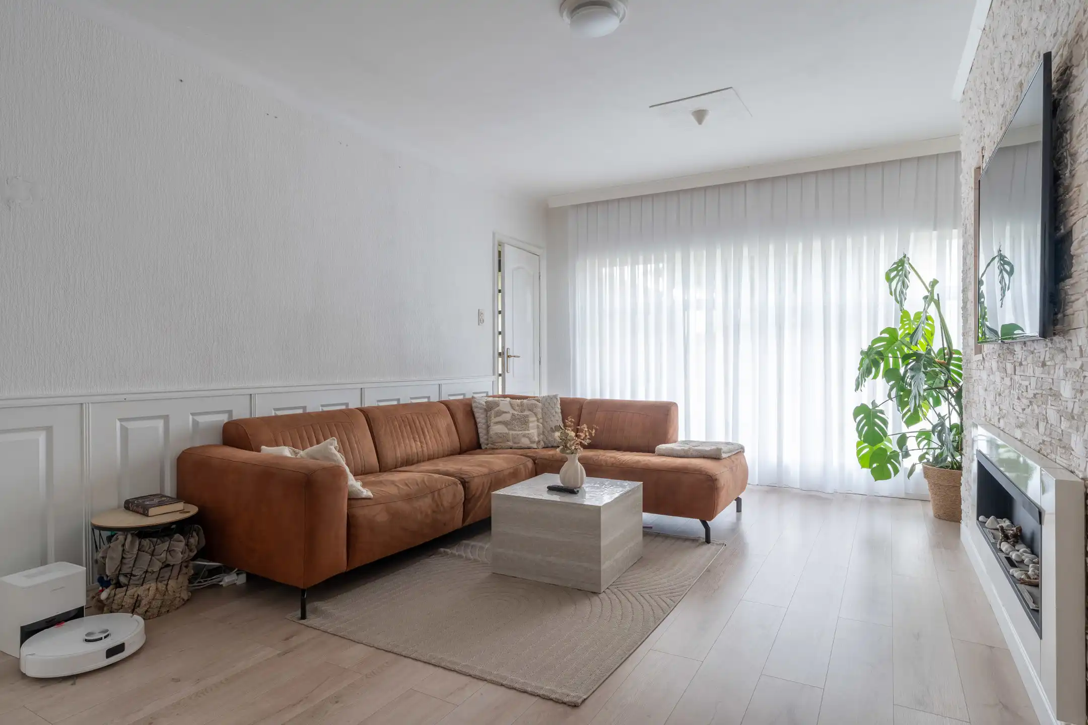 Zeer gunstig gelegen woning met 3/4 slaapkamers op 640 m² foto 3