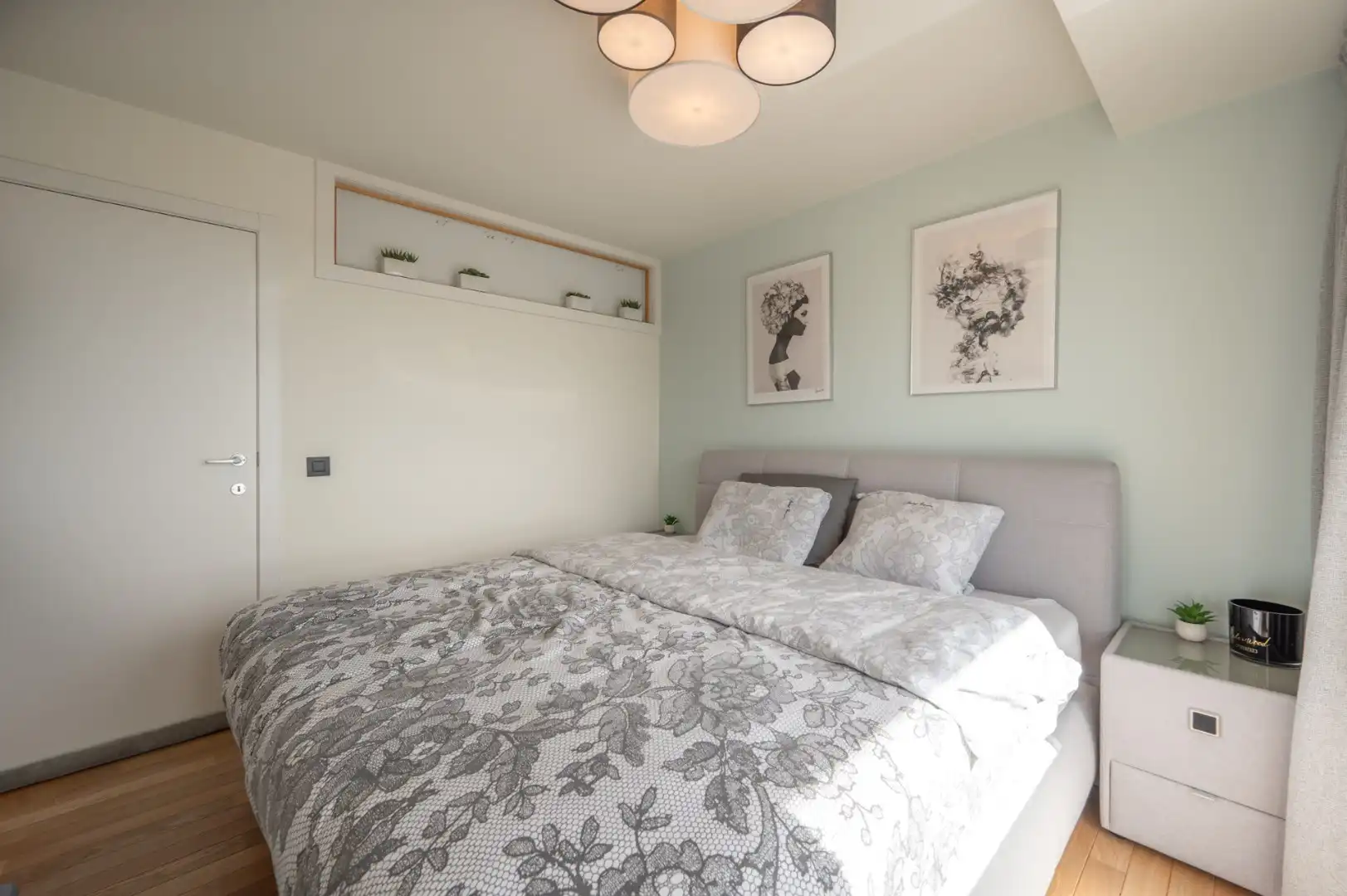 Gerenoveerd appartement met 4 slpks. op de Zeedijk foto 16